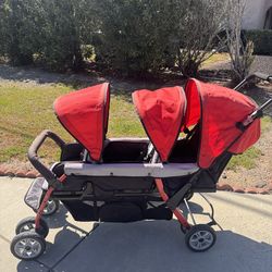 3 Seat Triple Stroller Great Condition