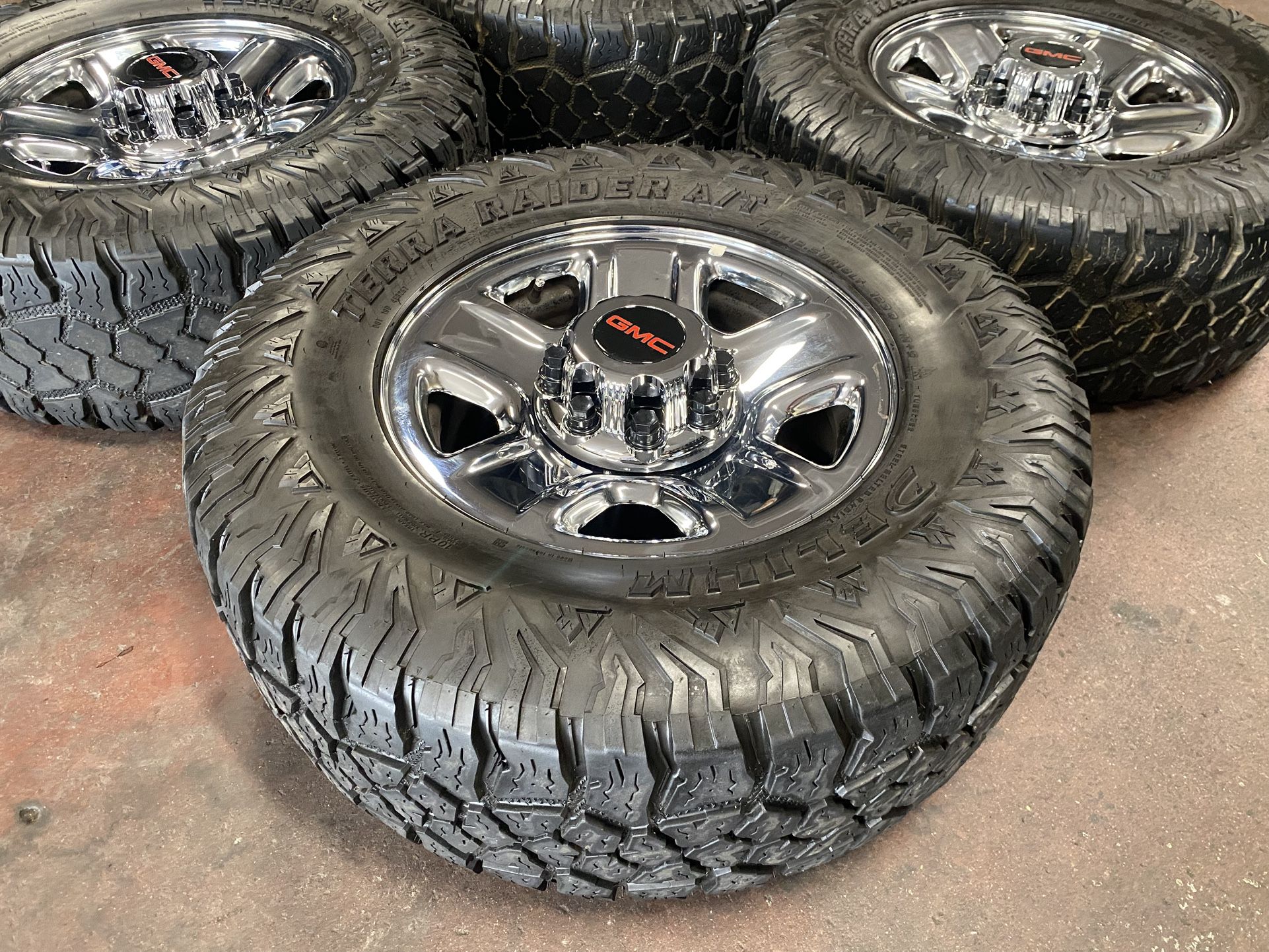Gmc And Chevy Wheels LT35x12.50/18” All Terrain A/T