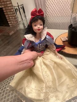 Snow White Porcelain Doll $10 