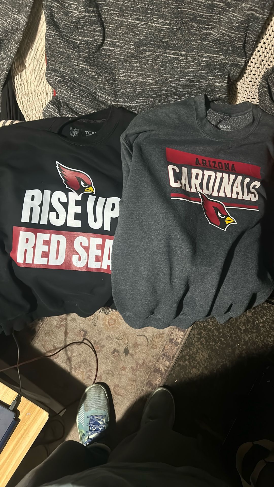 Cardinals Men’s Medium Sweaters And Women’s X-Large Shirts