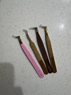 Lash tweezers