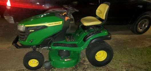 JOHN DEERE S130 RIDING MOWER