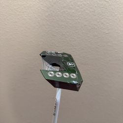 Lab Mezz.1 35” 69* Accra White Shaft