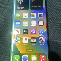 iPhone X 256GB (FULLY Unlocked) - 84% Battery Health