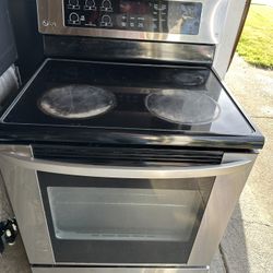 Stove And Microwave LG