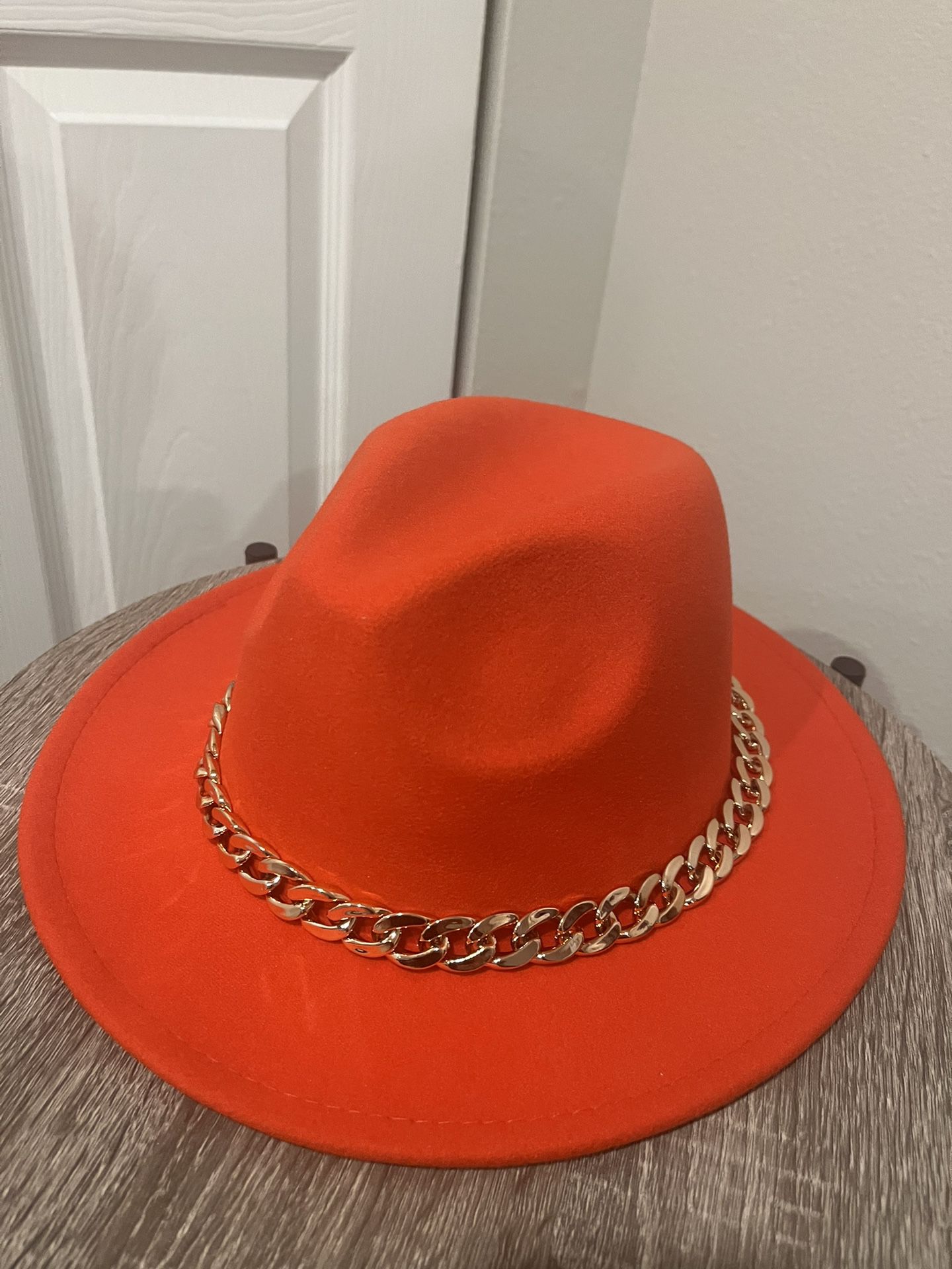 A Orange cowgirl Hat