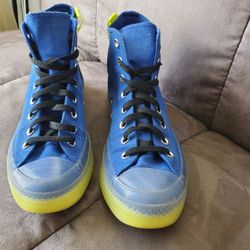 Converse  Mens 9  Womens 11