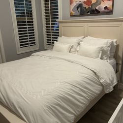 Queen Size Bedroom Set