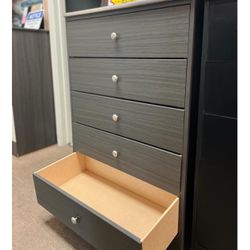 Dresser/ Five drawers dresser