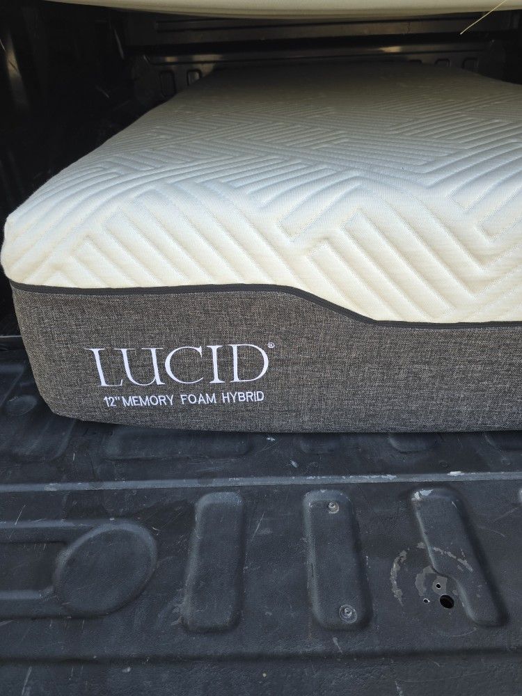 Twin Extra Long 12" LUCID MATTRESS Memory Foam Hybrid clean Gently Used