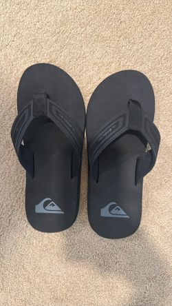 Men’s  Quicksilver Flip Flops  Size 8