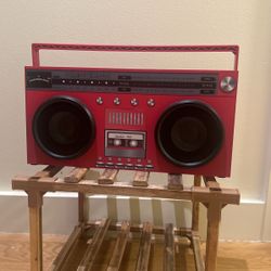 Vintage Style Pink Bluetooth Speaker 