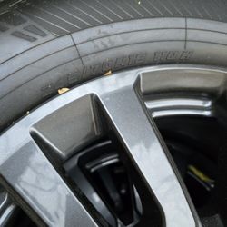 Toyota 18" Wheel & Tires