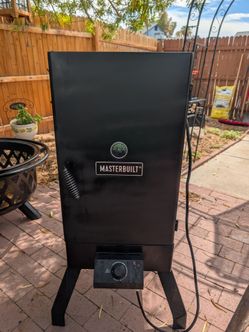 Masterbuilt Electric Smoker