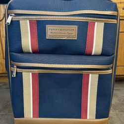 Tommy Hilfiger Small Suitcase