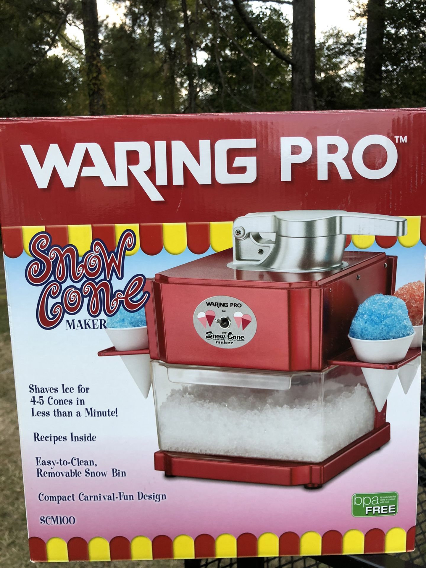 Snow cone machine