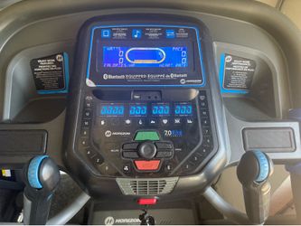 Horizon treadmill foldable