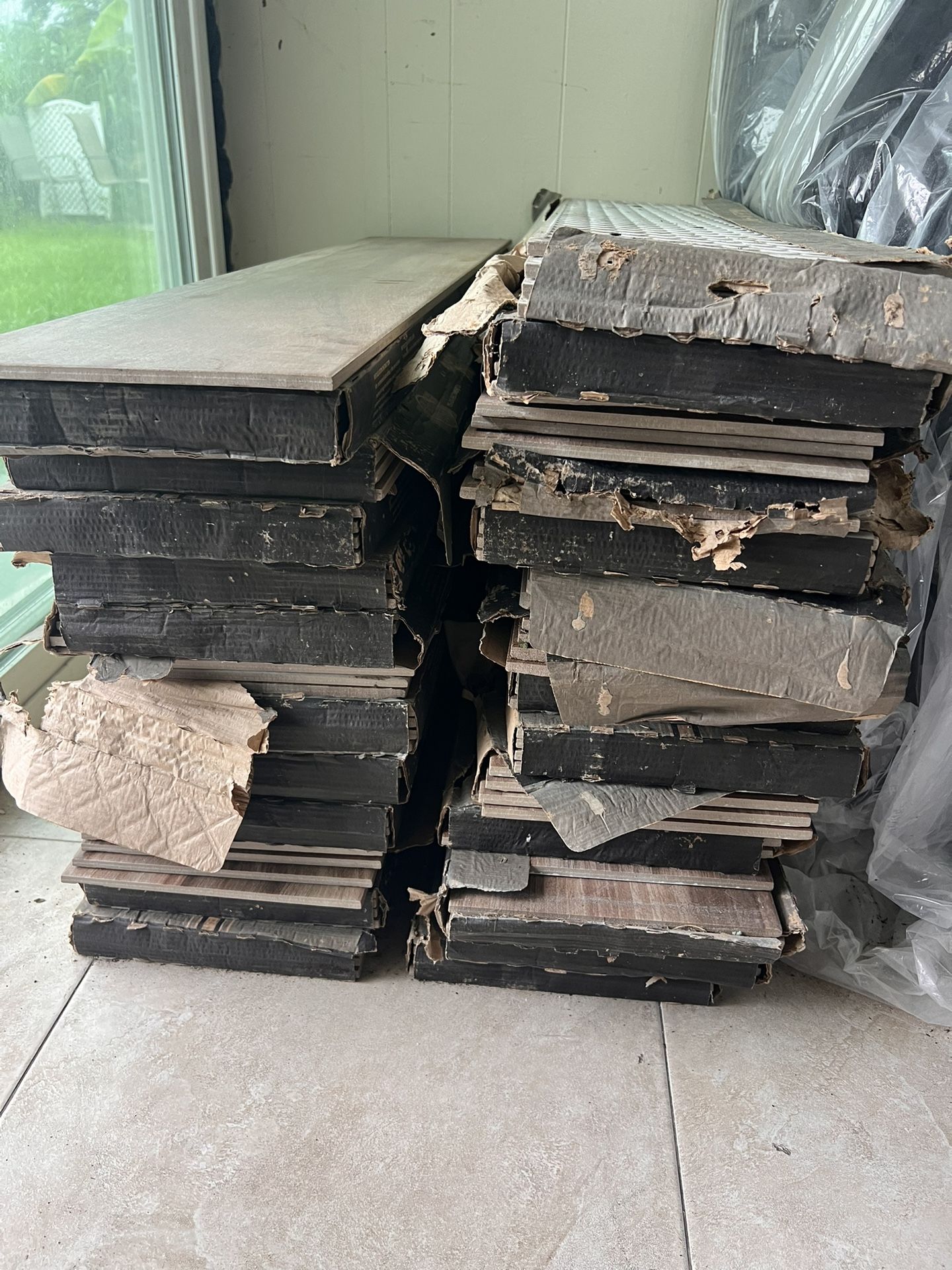 9x48 Porcelain Tile (26boxes)