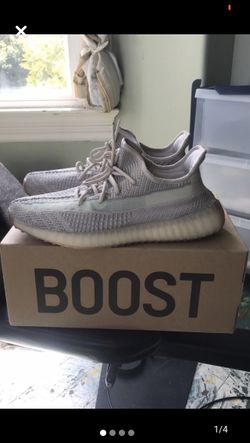 Adidas yeezy boost 350 V2 size 11M