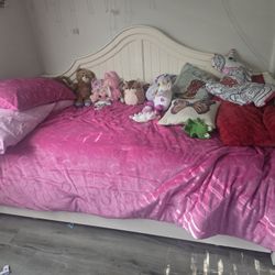 Twin Bed With Trundle