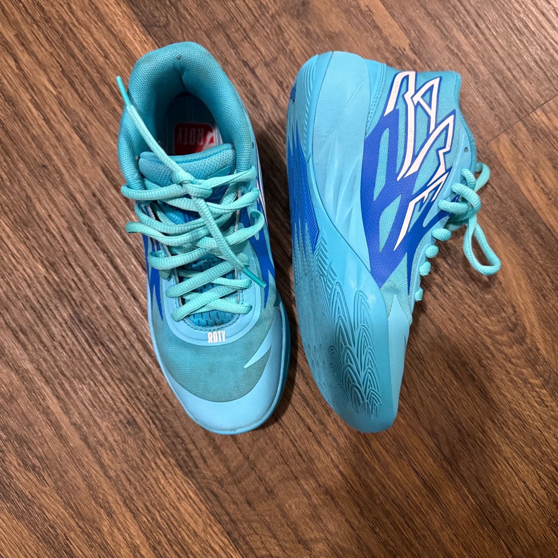 Puma LaMelo Ball MB.02 ROTY Size 5Y