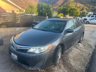 2012 Toyota Camry LE hybrid