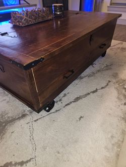 Cocktail Table (Coffee Table) & End Table
