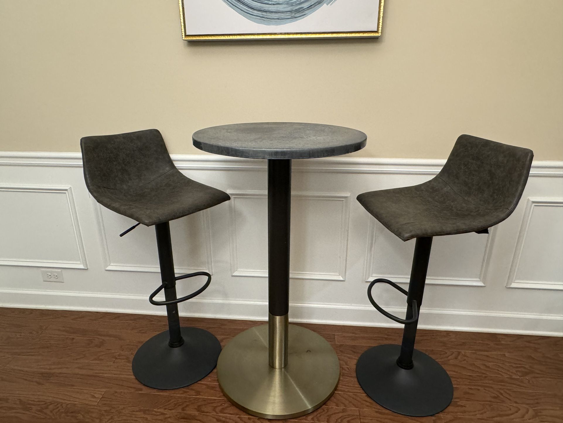 Modern Bar Table And stools