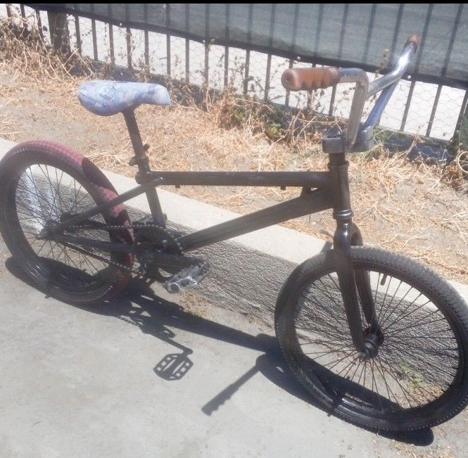 BMX BIKE FOR SALE 