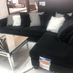 2pc Black Sectional 