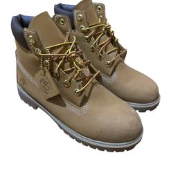 Used Timberland Boots – Size 6 (No Box)