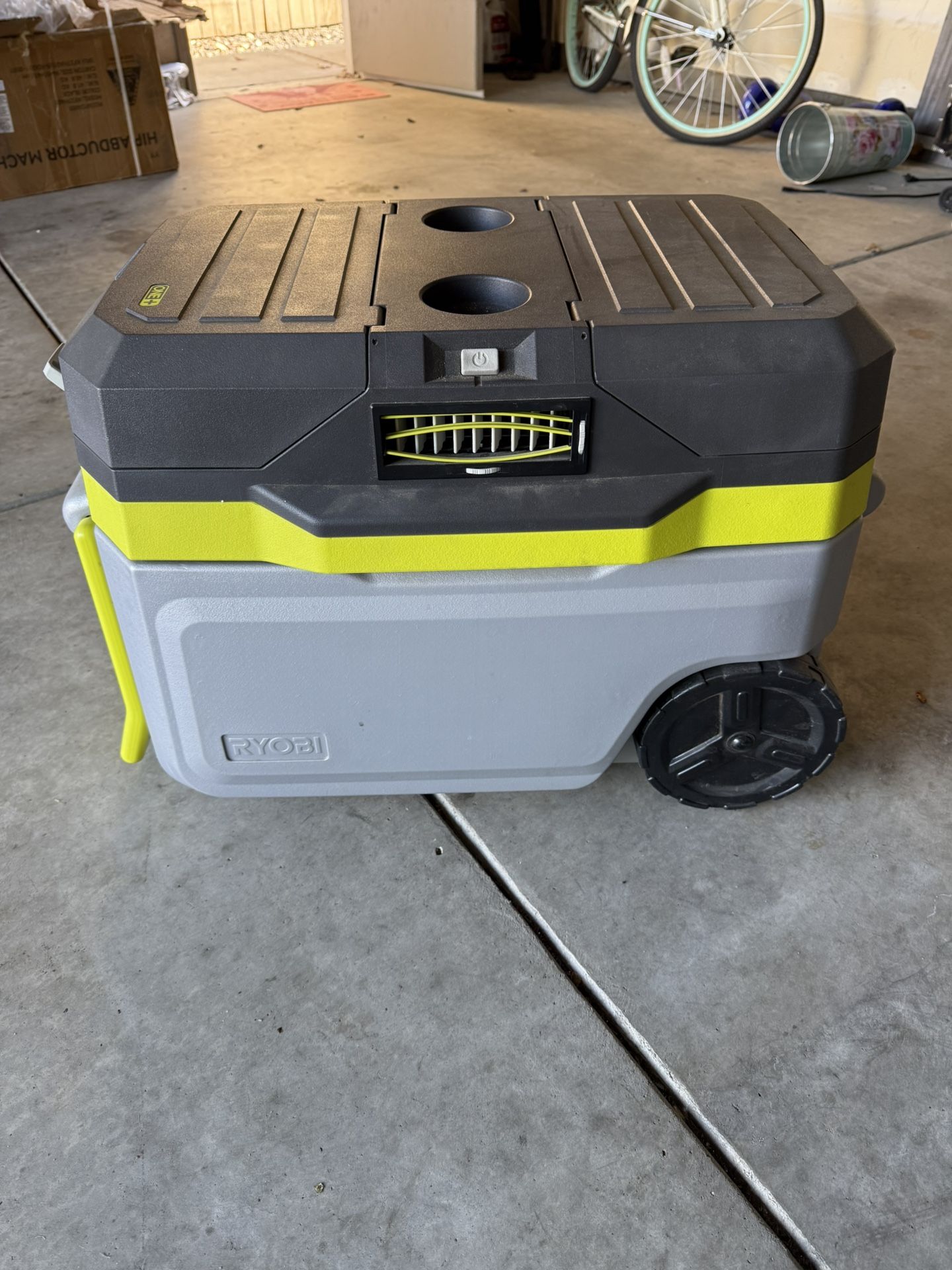 Ryobi A/c Ice Chest