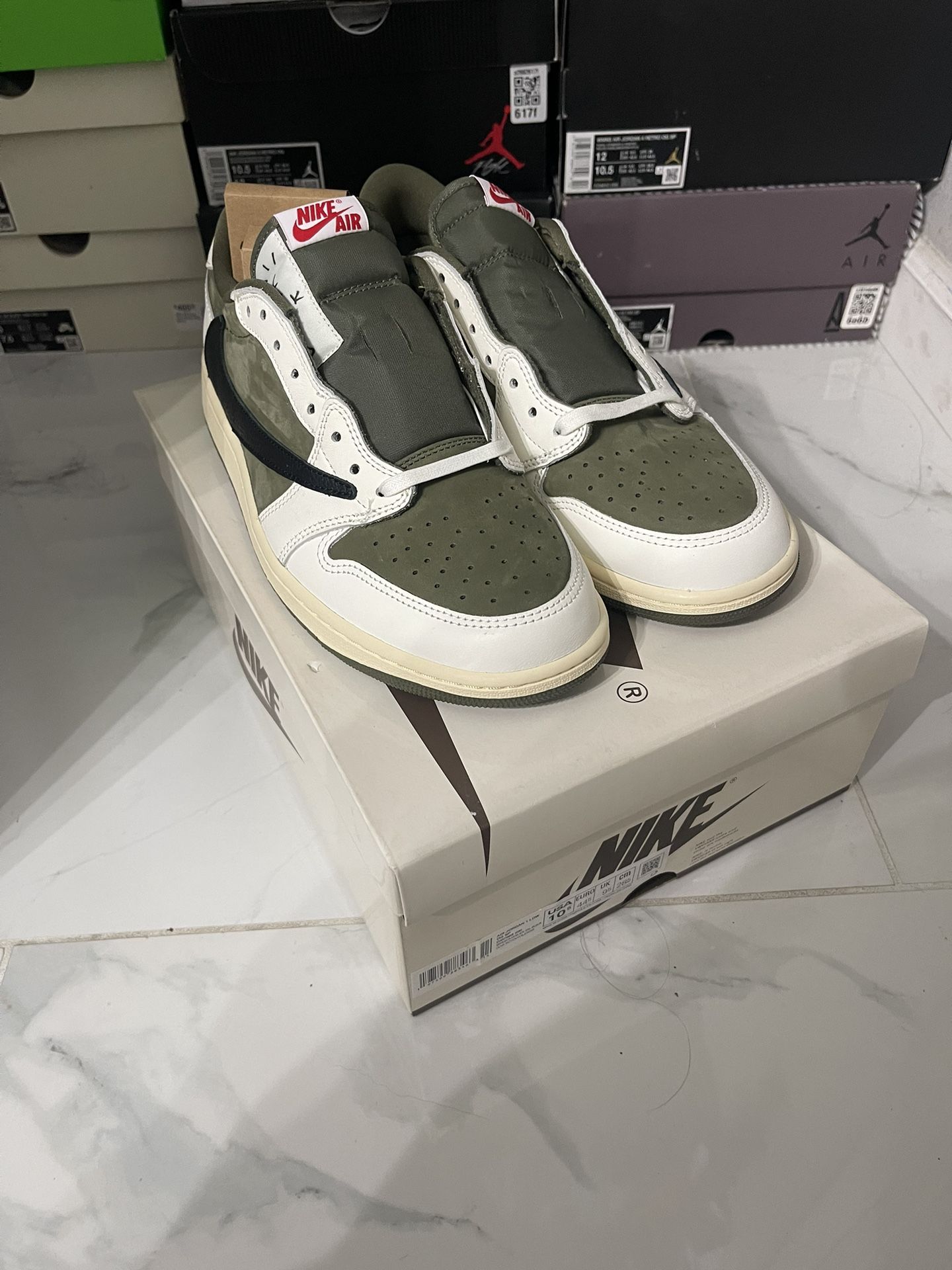 Jordan 1 Lows Travis Scott's