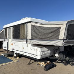 2003 Coleman Fleetwood Trailer