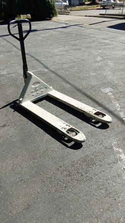 Pallet jack