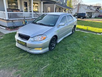 Toyota Corolla uno 2004 y otro 2007
