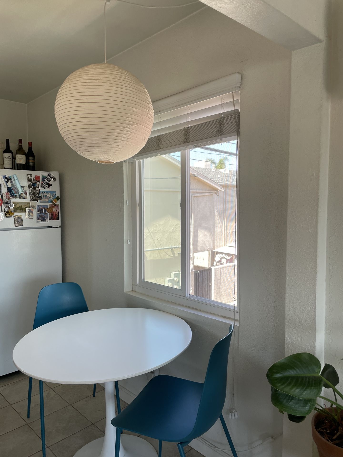 Tulip Dining Table