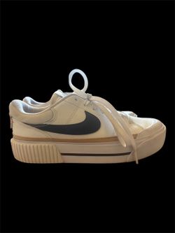 Nike Court Legacy