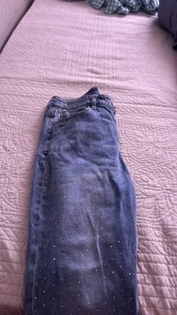 Light blue with gemstones size 27