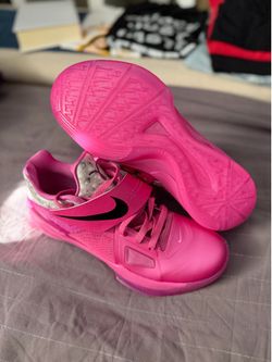 Nike KD aunt perl size 8