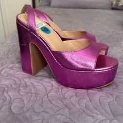 SODA Metallic Pink Platform Heels – Size 10 