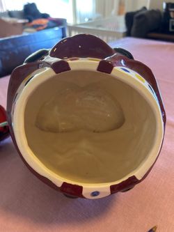 Hands Up Happy Clown ,a vintage ceramic cookie  jar