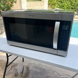 Whirlpool microwave. PRICE IS NEGOTIABLE