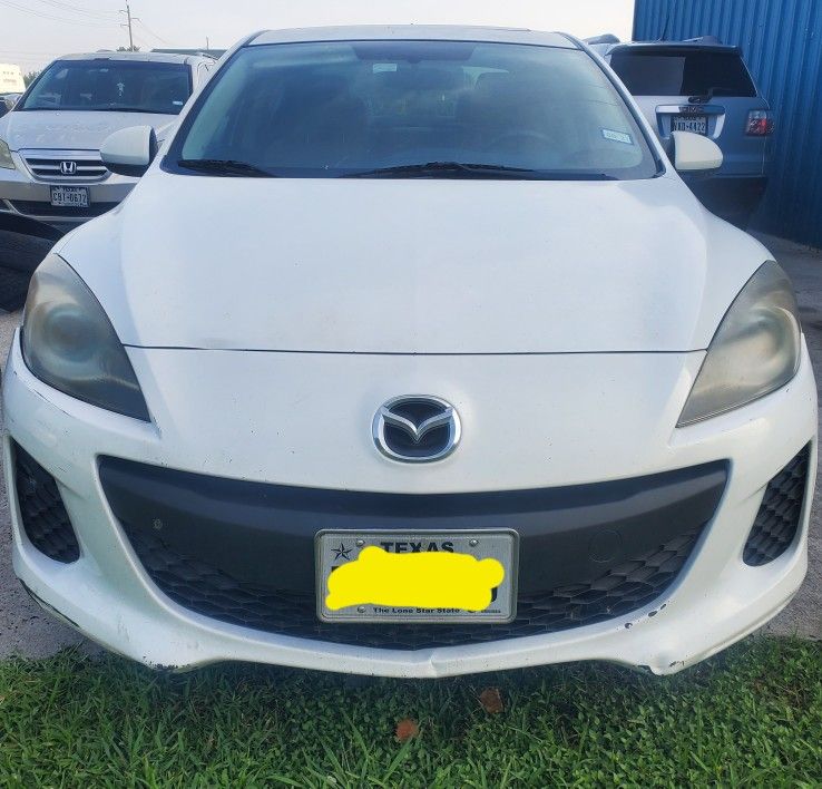 Mazda Tres 2012