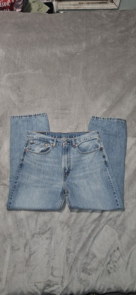 • Levi’s 565 jeans 34x30