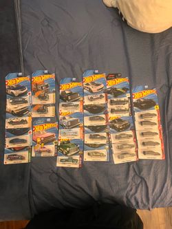 Hot wheels mainline lot (message me for prices)