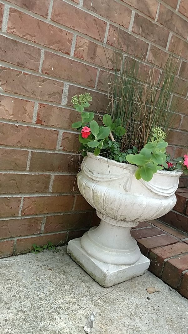 Cement planters (2) for Sale in Goose Creek, SC OfferUp