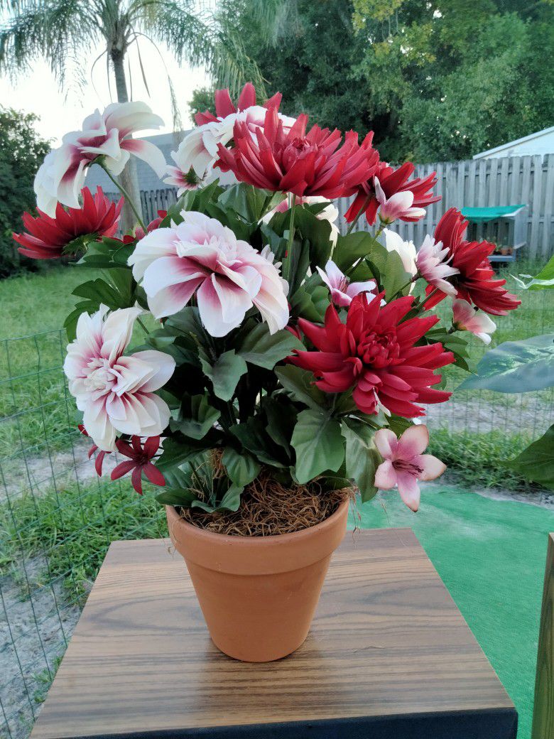 Artificial Flower Arrangement Centerpiece