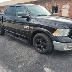 Mint 2014 Ram Hemi 1500 Big Horn. Financing