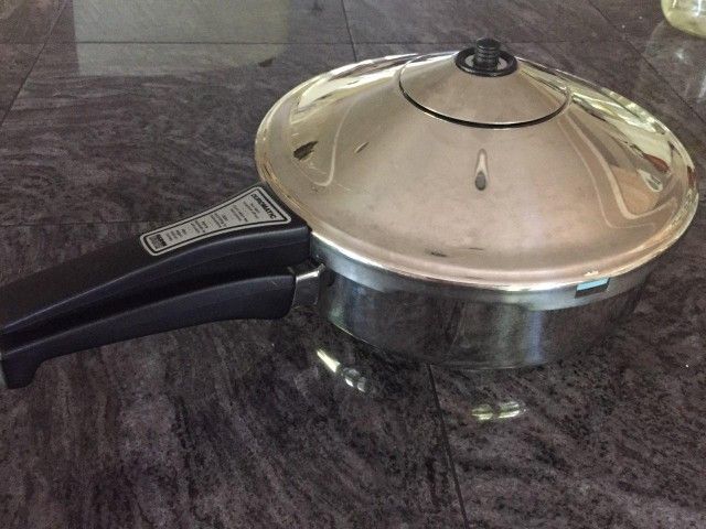 Kuhn Rikon 2.6 Pressure Frypan